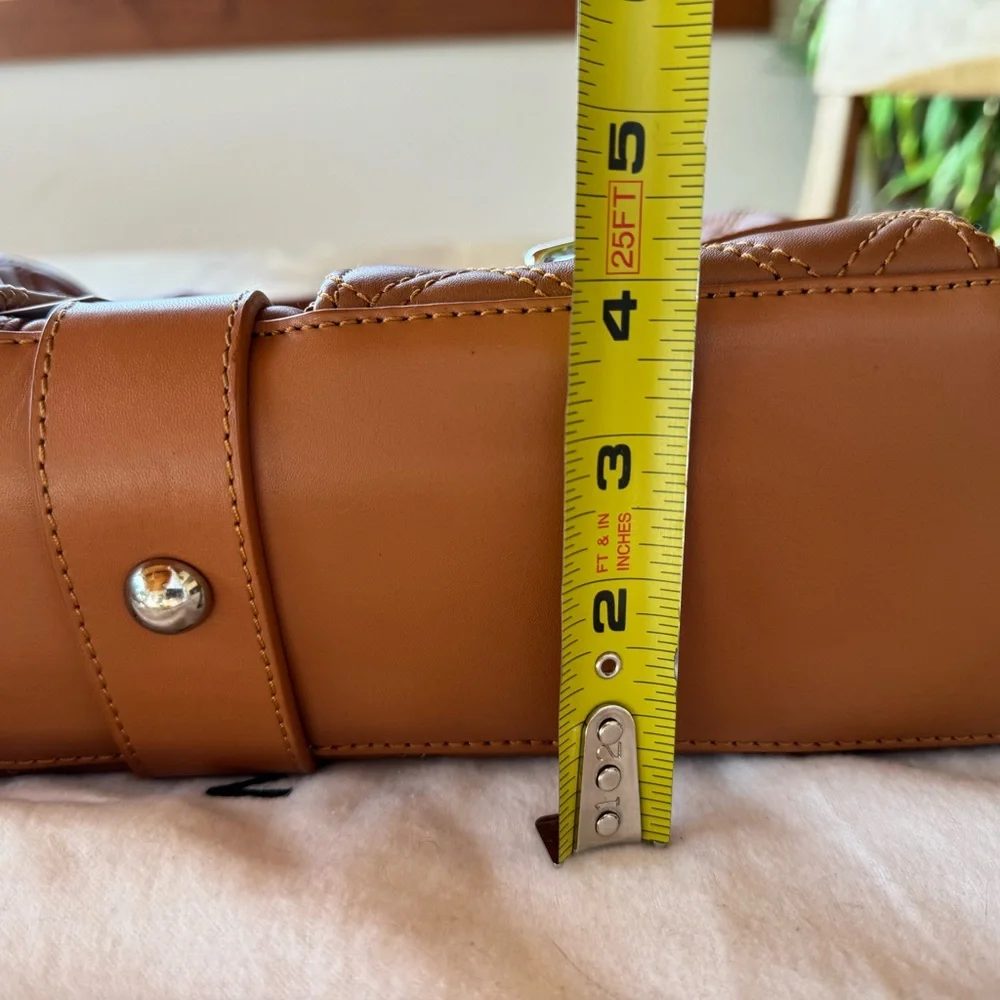 New unused Marc Jacobs Venetia Calf leather hand bag in Caramel - Picture 7 of 9